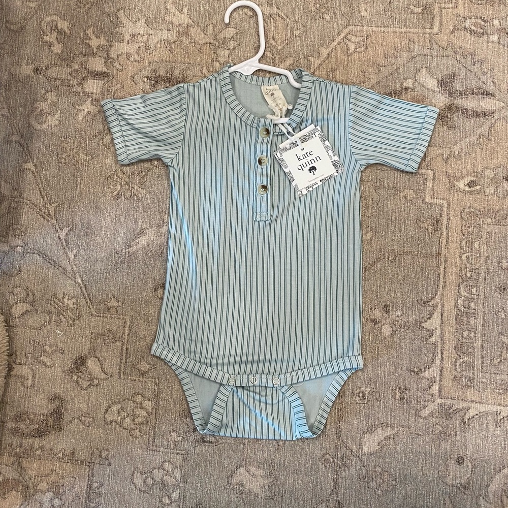 Kate quinn onesie 12-18 months brand new